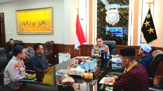 Kapolda Jambi Perkuat Sinergi dengan Tokoh Agama melalui Silaturahmi Bersama Pimpinan Ponpes Darul Arifin